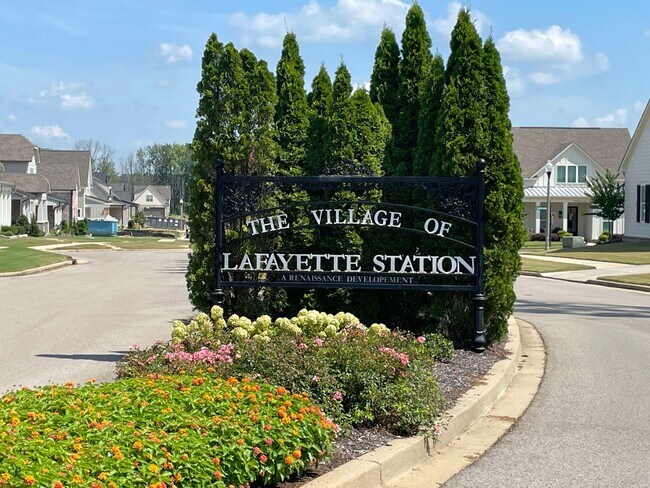 Building Photo - Lease this Absolutely Stunning Home Today ...