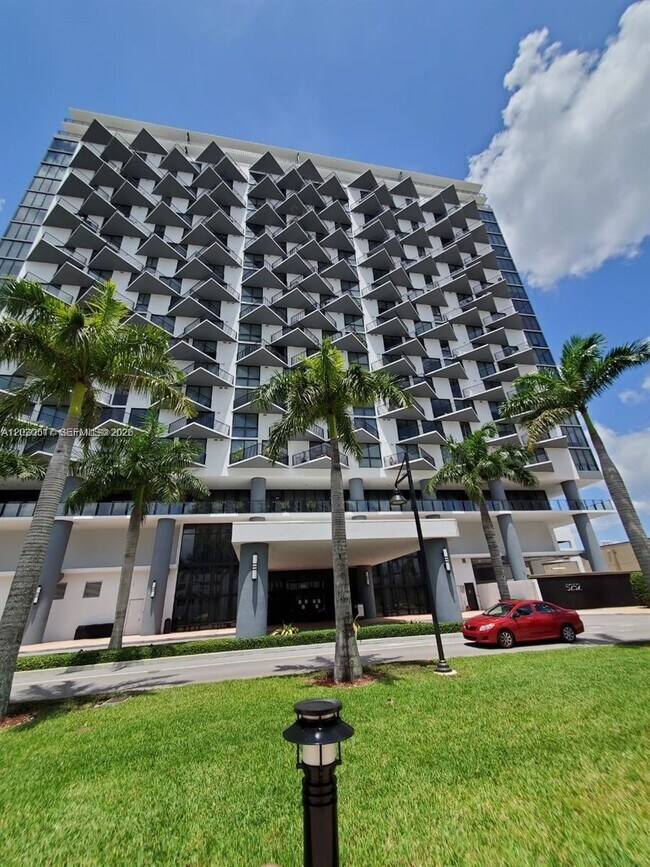Foto del edificio - 5252 NW 85th Ave
