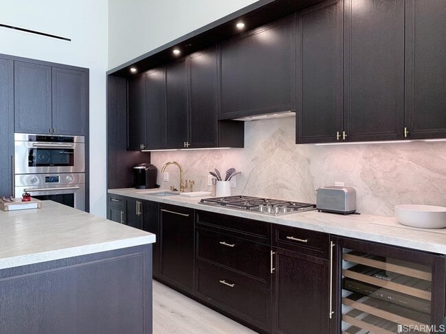 Building Photo - 288 Pacific Ave