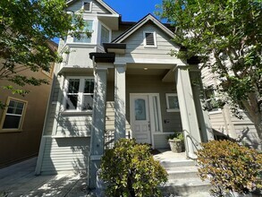 Building Photo - 1714 Salamoni Ct