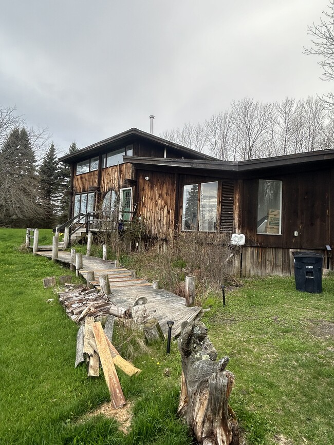 Foto del edificio - 39 Phelps Ln