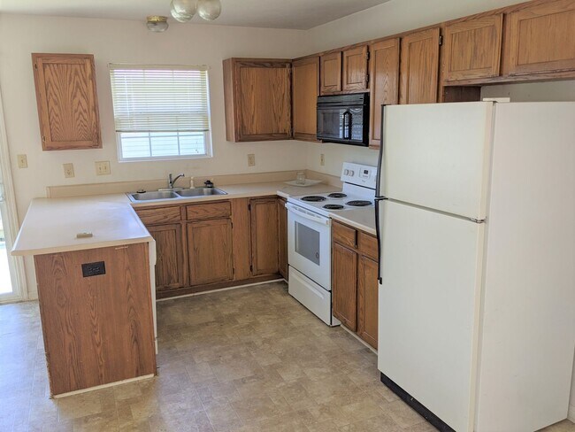 Foto del edificio - Spacious 2 bed 2 bath duplex in Franklin Indiana!