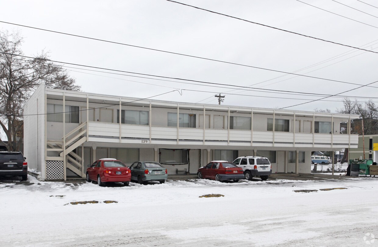 Primary Photo - 139 E 17th Ave