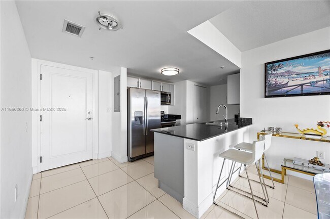 Foto del edificio - 1861 NW S River Dr