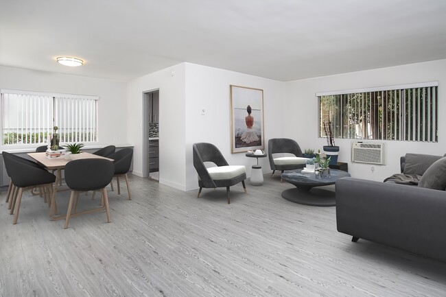 Building Photo - 450 S LOS ROBLES Ave