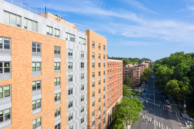 Building Photo - Van Cortlandt Green