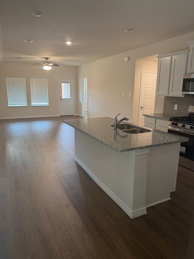 Foto del edificio - 10325 Baron Dr