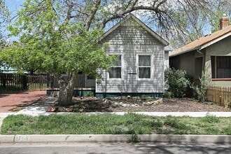 Building Photo - 1704 W Cucharras St