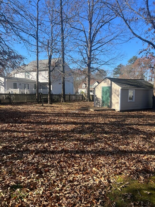 Building Photo - 7413 Cross Point Ln