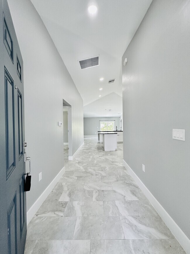 Foto del edificio - 489 Lenox Ave