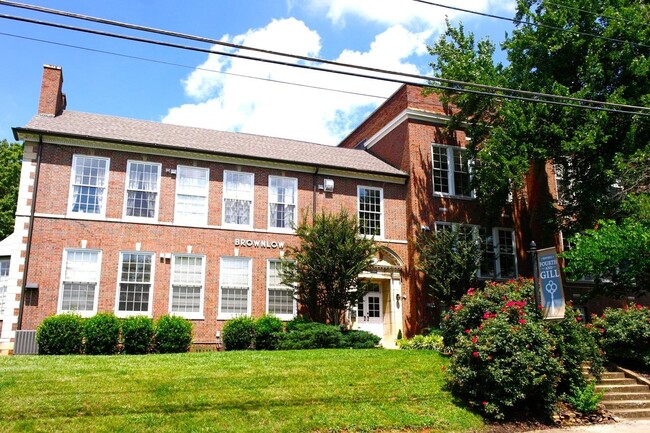 Building Photo - 140 E Glenwood Ave