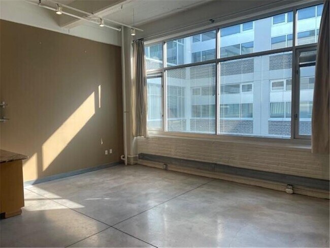 Foto del edificio - 700 N Washington Ave