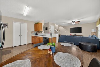 Building Photo - 8311 Tartan Ct