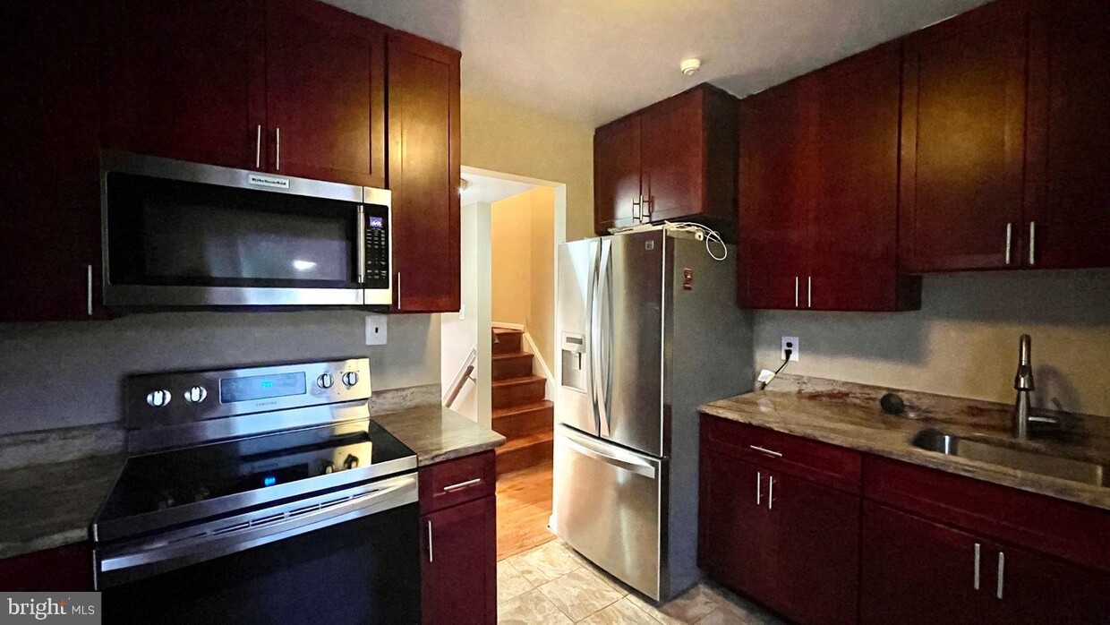 Primary Photo - 7225 Millcrest Terrace