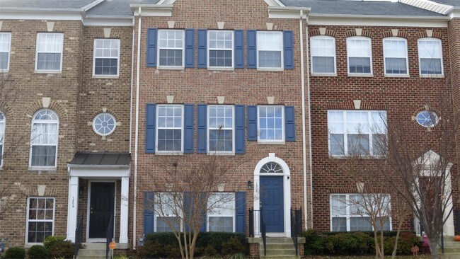 Foto del edificio - 1308 Saunders Dr