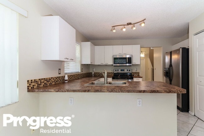 Building Photo - 6083 NW 45th Ave