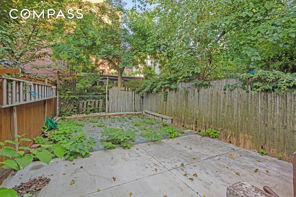 69 Adelphi St Unit 1, Brooklyn, NY 11205 Room for Rent in Brooklyn