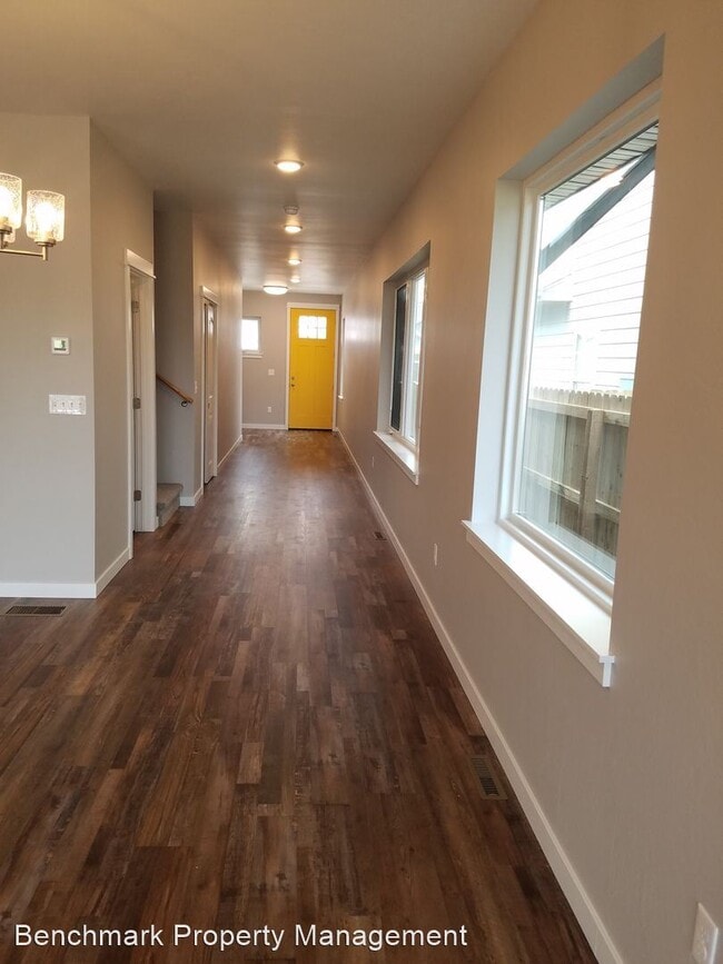 Building Photo - 2 br, 2.5 bath House - 920 Cassandra Lane ...