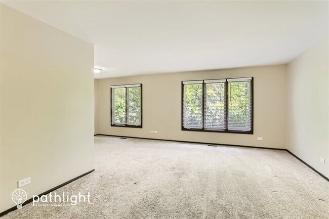 Building Photo - 177 Circle Avenue, Bloomingdale, IL, 60108