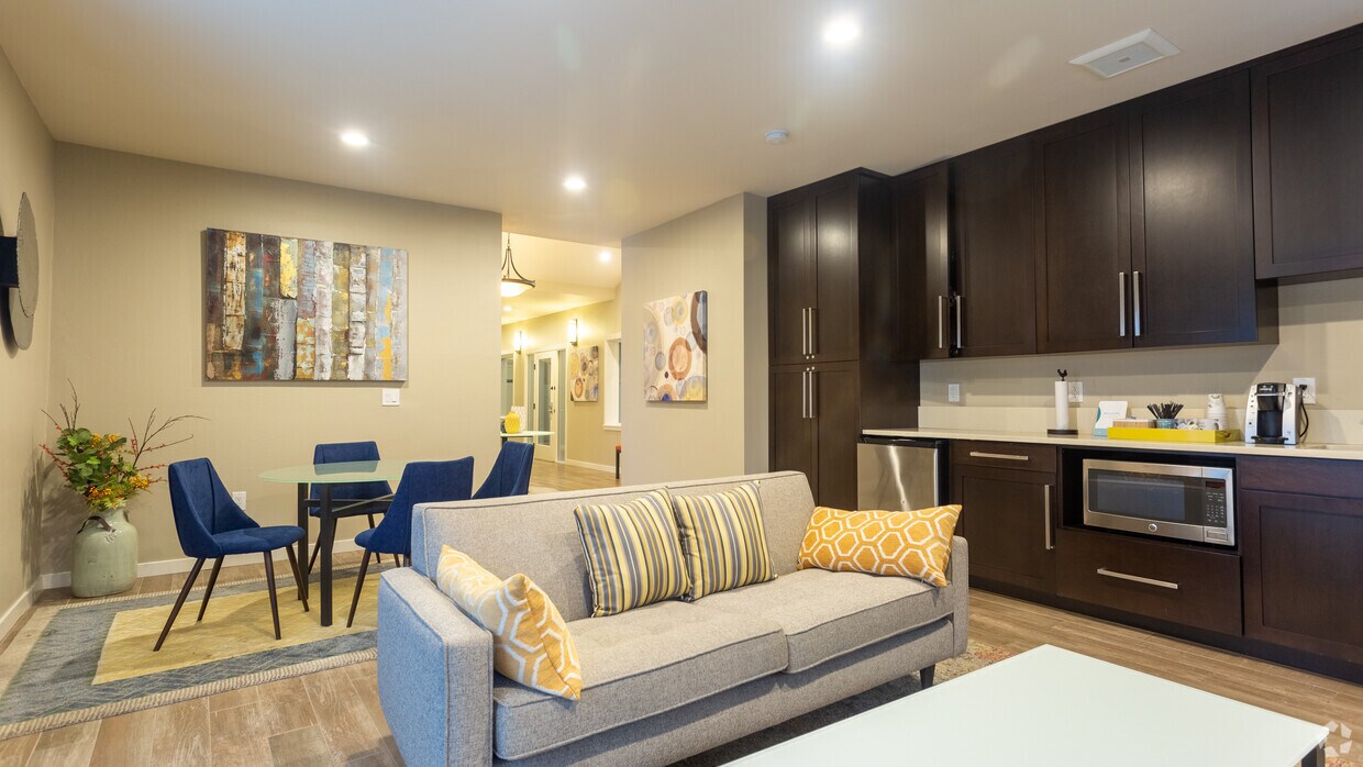 Foto principal - ReNew Forest Creek