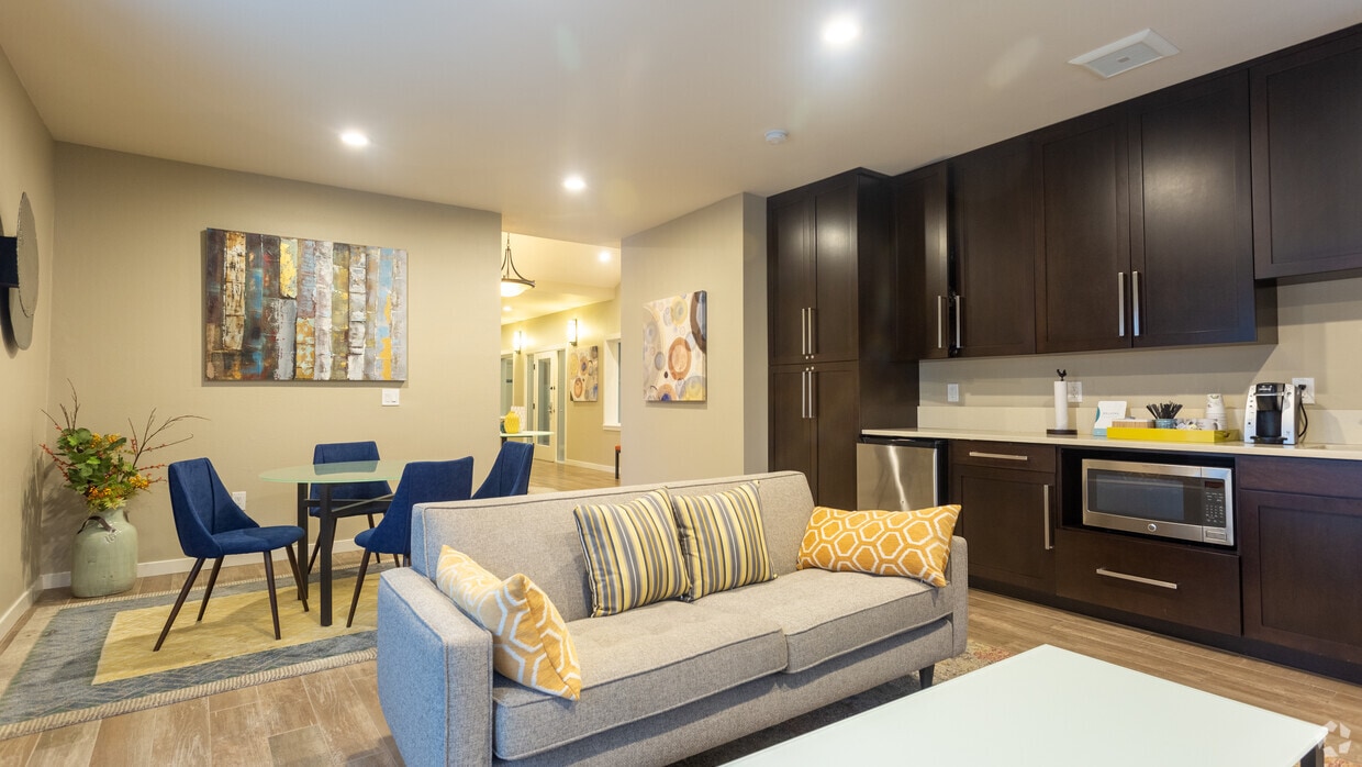 Primary Photo - ReNew Forest Creek