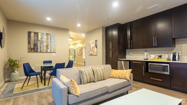 Interior Photo - ReNew Forest Creek