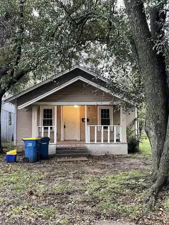 Building Photo - 1405 S Springfield St