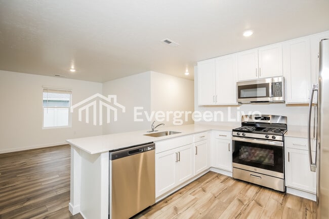 Foto del edificio - 2451 W Pollinator Dr