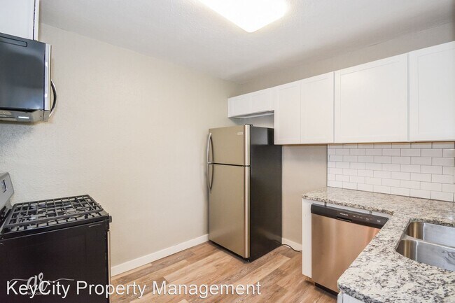 Building Photo - 2 br, 1 bath House - 2009 Palm St
