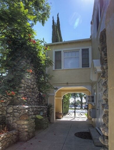 Building Photo - 621 N Euclid Ave