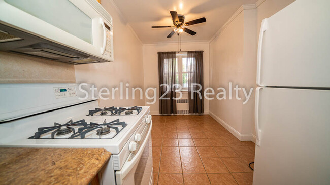 Building Photo - 1448 31st Rd