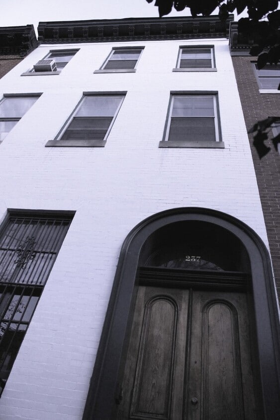 Primary Photo - 237 W Lanvale St