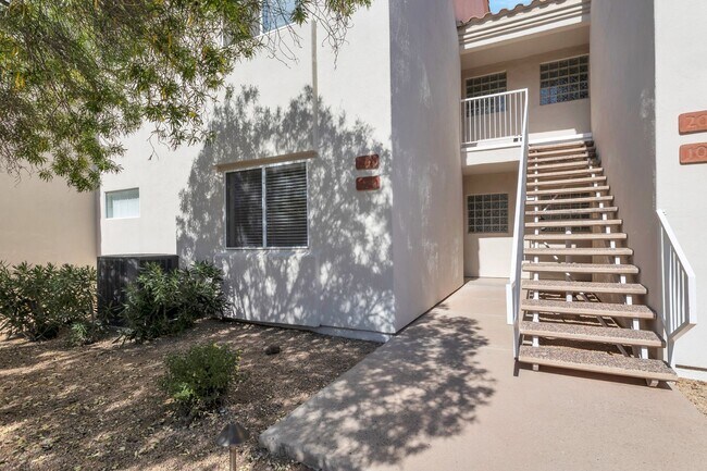 Foto del edificio - 10401 N 52nd St
