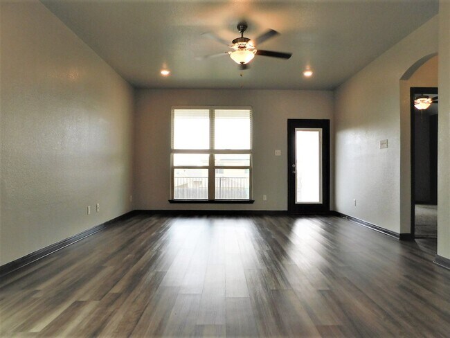 Foto del edificio - 3405 Addison St