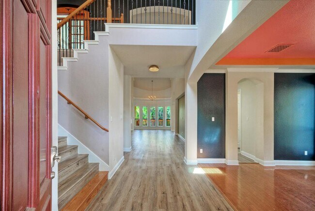 Foto del edificio - 3912 Coopers Hawk Cove