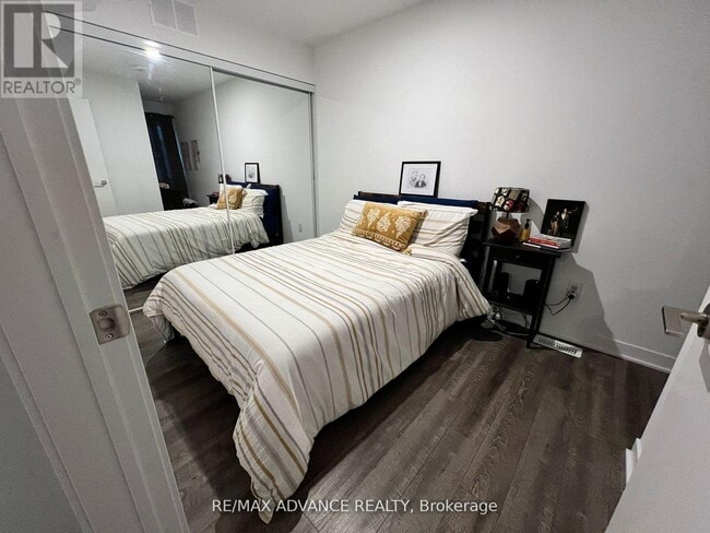 Building Photo - 10 Ed Clark Gdns