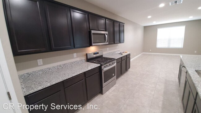 Building Photo - 5 br, 3 bath House - 38150 W. Santa Maria St.