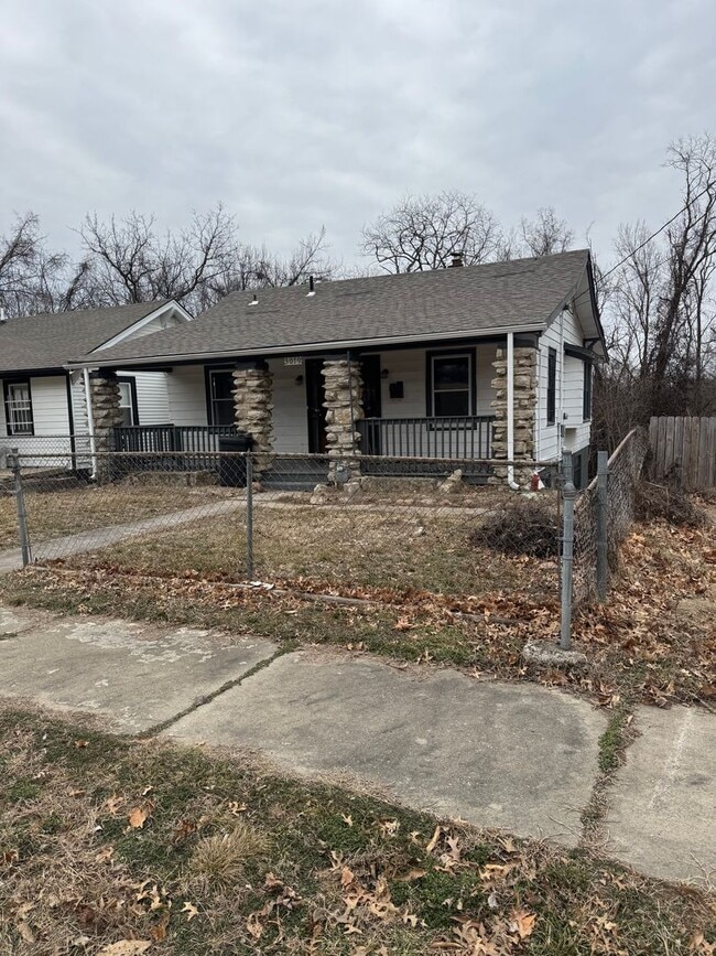 Building Photo - 3079 N 21 St