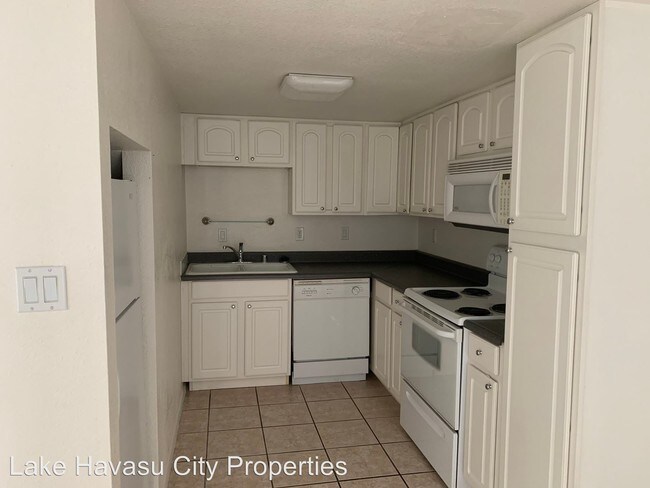 Building Photo - 2750 Palo Verde Blvd S