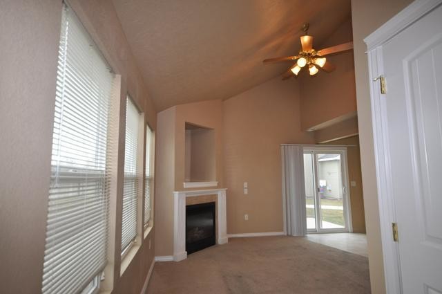 Building Photo - 2 bedroom in Caldwell ID 83605
