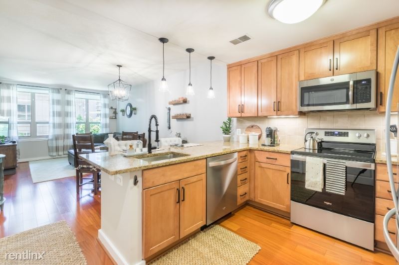 Foto principal - 888 N Quincy St