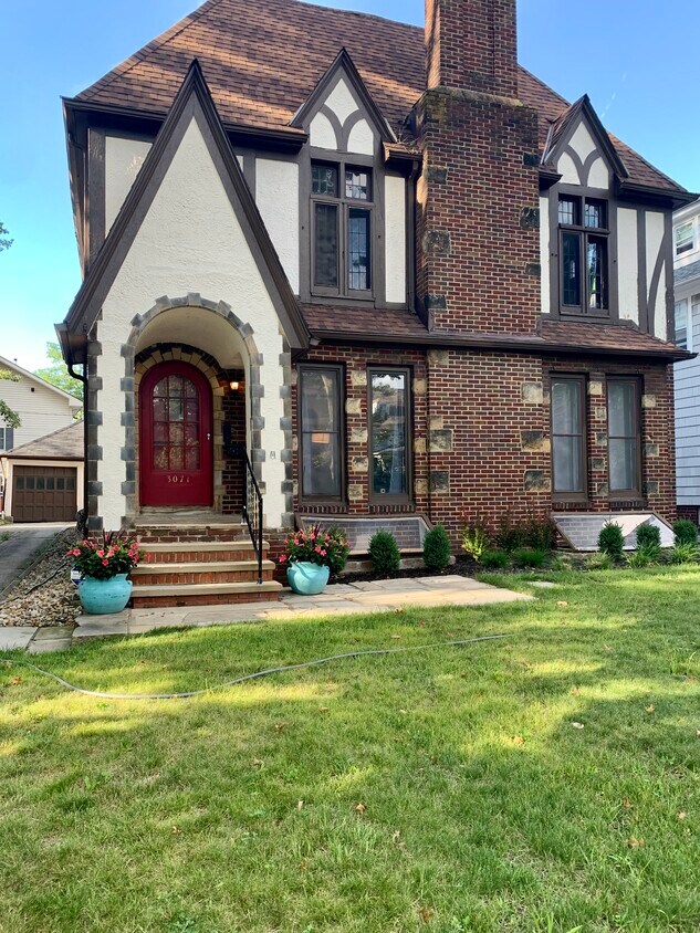 Primary Photo - 3071 Meadowbrook Blvd