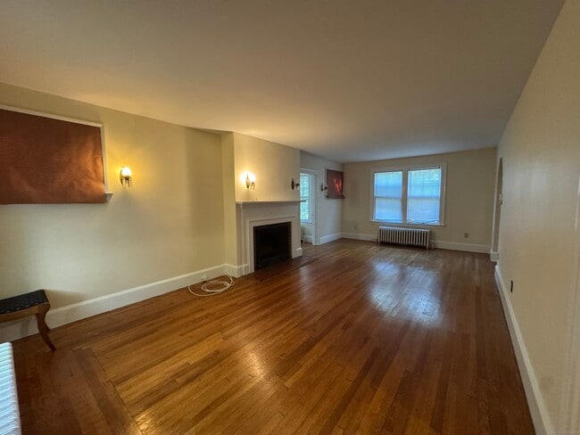 Building Photo - 139 W Park Ave