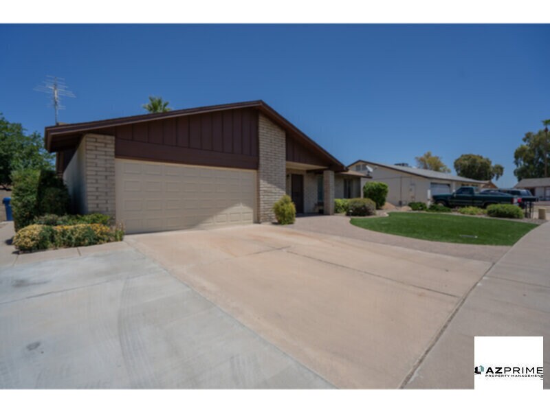 Foto principal - Embrace Timeless Charm in This Beautifully...