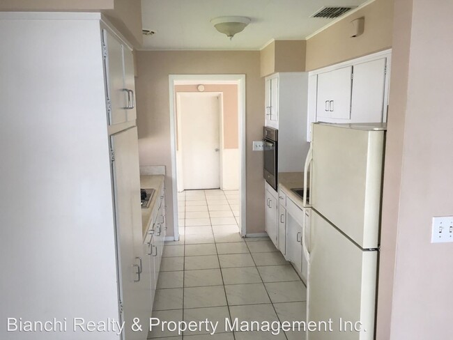 Building Photo - 2 br, 1 bath House - 770 182nd Ave