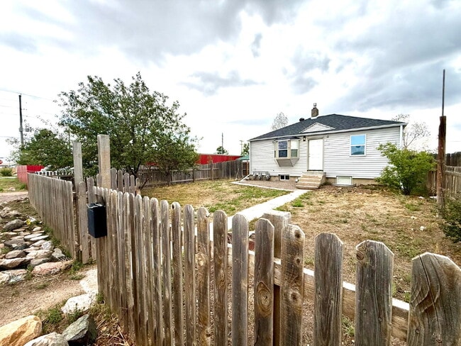 Building Photo - Completely Renovated 3-Bedroom Home | Garage & Ample Parking