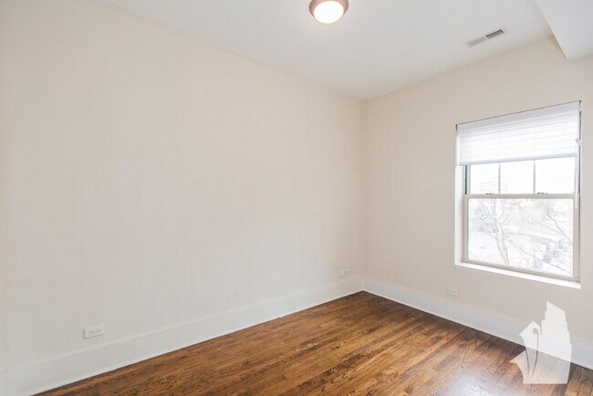 Foto del edificio - 3455 N Wolcott Ave
