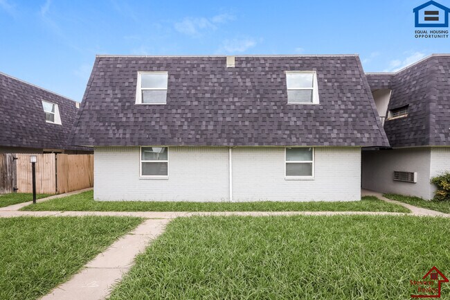 Foto del edificio - 2111 NW Lindy Ave
