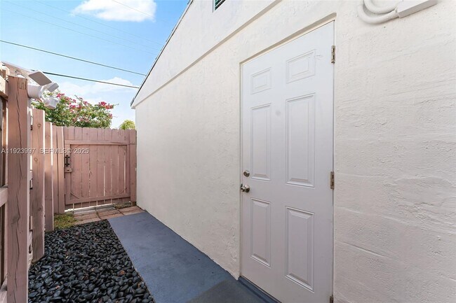 Foto del edificio - 2634 Sheridan St