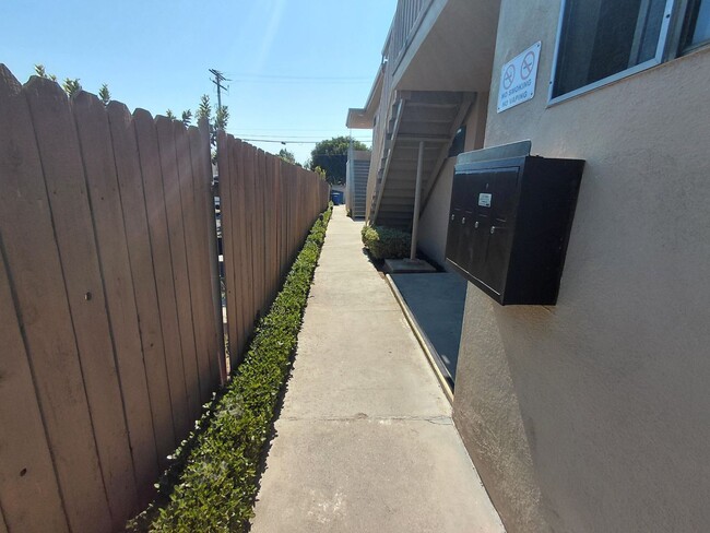 Building Photo - Memorial Apartments- Spacious  Clean 2 Bed...
